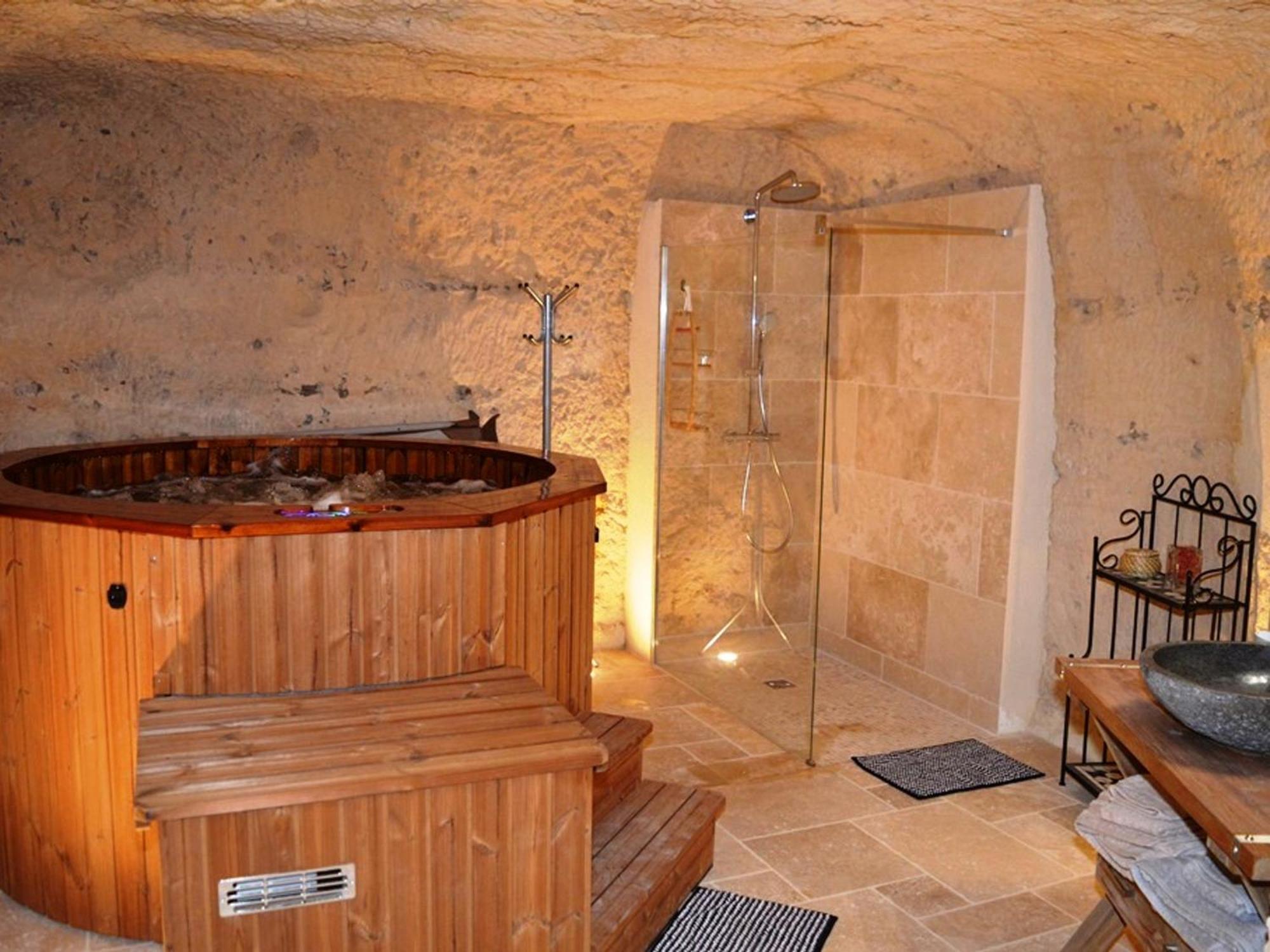 Maison Troglodyte Elegante Avec Spa, Salle De Jeux Et Jardin Clos A Vouvray - Fr-1-381-87 מראה חיצוני תמונה